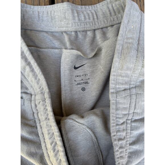 Nike Sportswear Sacramento Kings Fleece Shorts Size XL - Picture 8 of 8